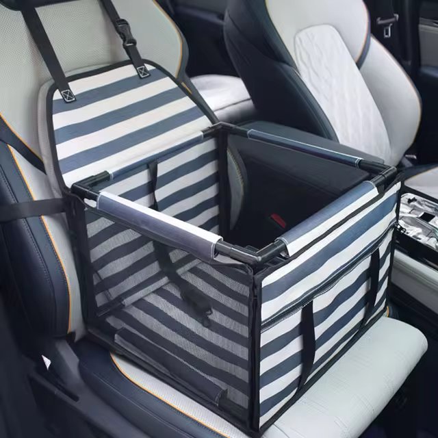 PawGuard Elevated Dog Car Seat – Secure & Comfortable Travel for Small Dogs