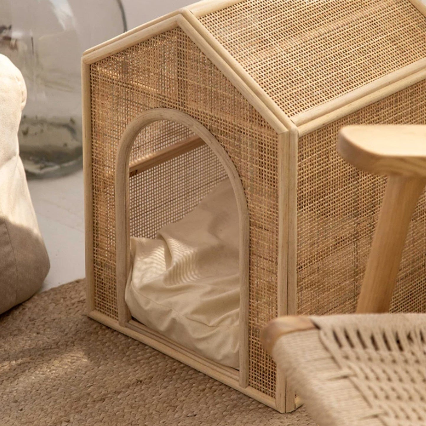 Purrfect Retreat: Handcrafted Rattan Elevated Cat Bed