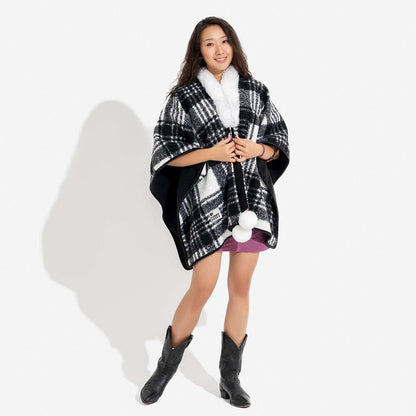 CozyBond™ Matching Plaid Poncho – Stylish Warmth for You & Your Pup